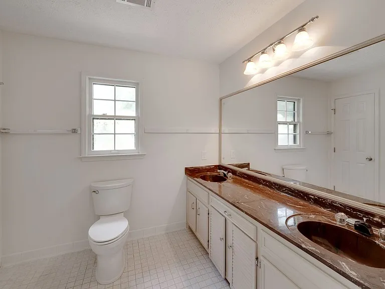 3942 Brenteresa Ct — Photo 16