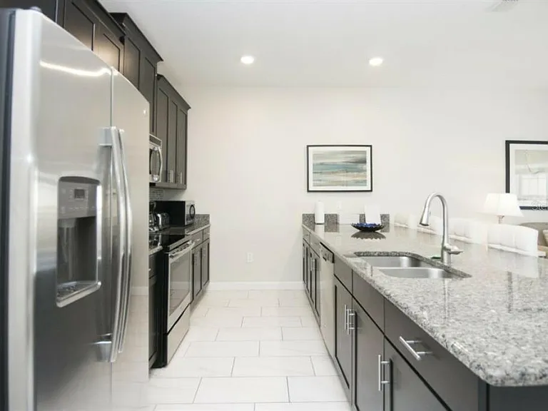 4807 Clock Tower Dr — Photo 10