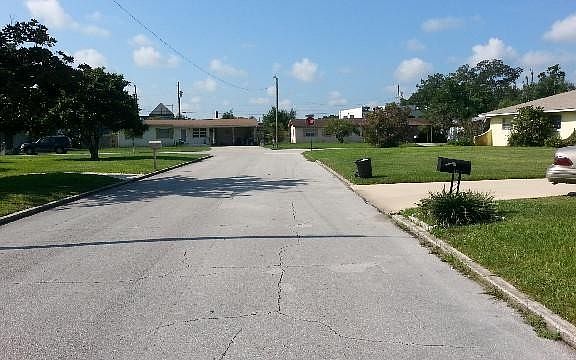 4th image of 1706 Diamond Dr