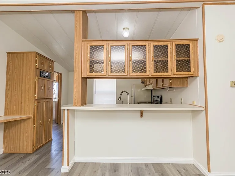 1130 E Mesquite Ave — Photo 11