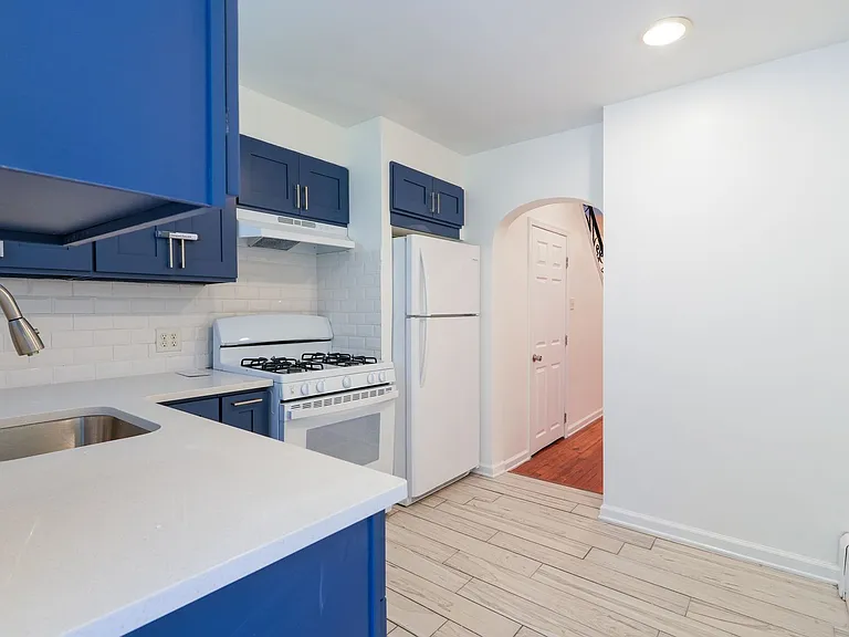 2127 S Beechwood St — Photo 9