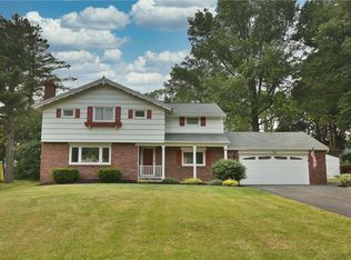 6 Bellmawr Dr, Rochester, NY 14624