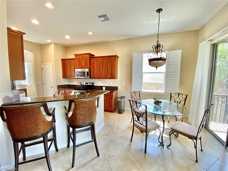 12908 New Market St #201 — Photo 8