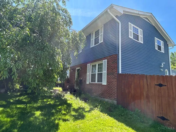 513 N Columbus St, Blanchester, OH 45107