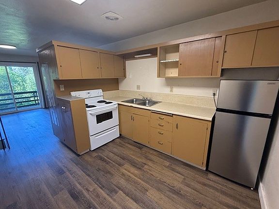 3rd image of 1127 S 10th St #7
