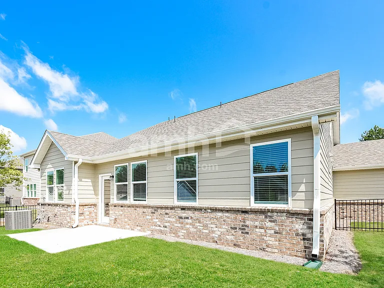5233 Blue Mountain Dr — Photo 29