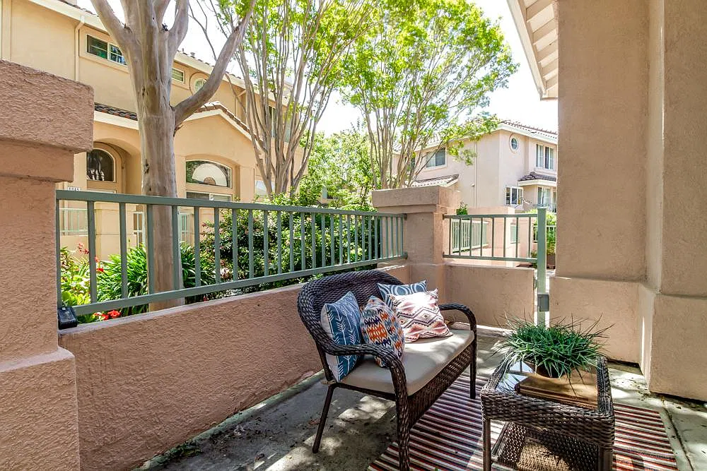 3 bed, 2.5 bath, 1514 sqft, $3,950 — Photo 3