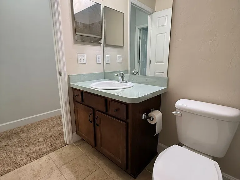 5156 NW 21st Dr — Photo 40