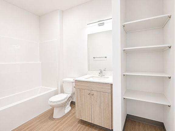 5th image of 716 Main St #1A