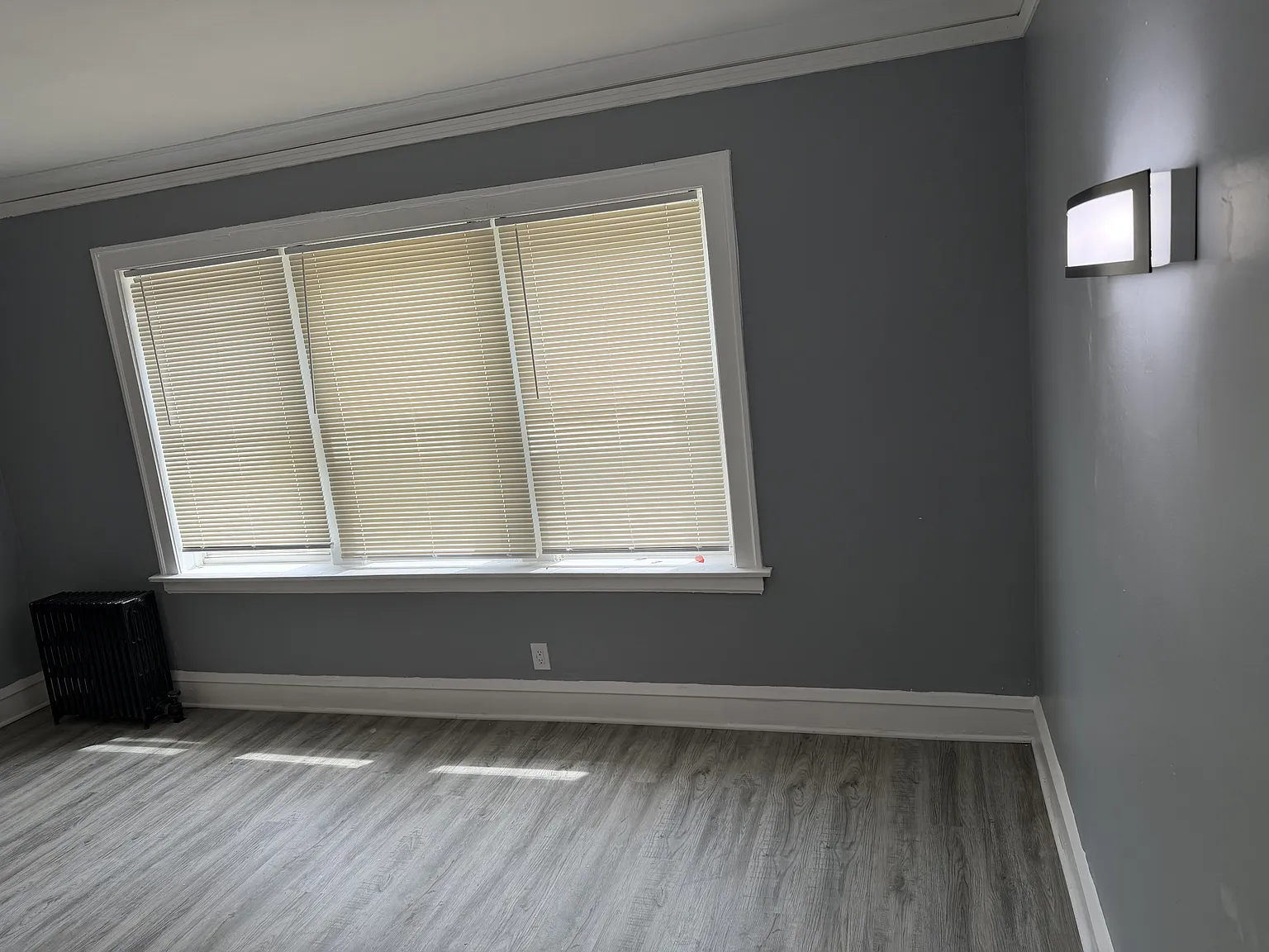 1302 West 98th Place - 1E — Photo 2