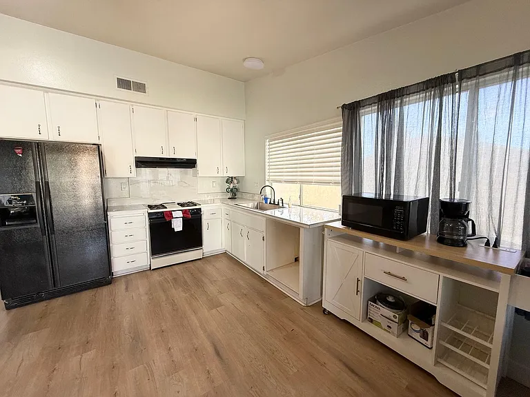 2126 Rawhide St — Photo 9