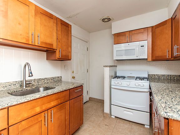 4th image of 2041 N 15th St #1