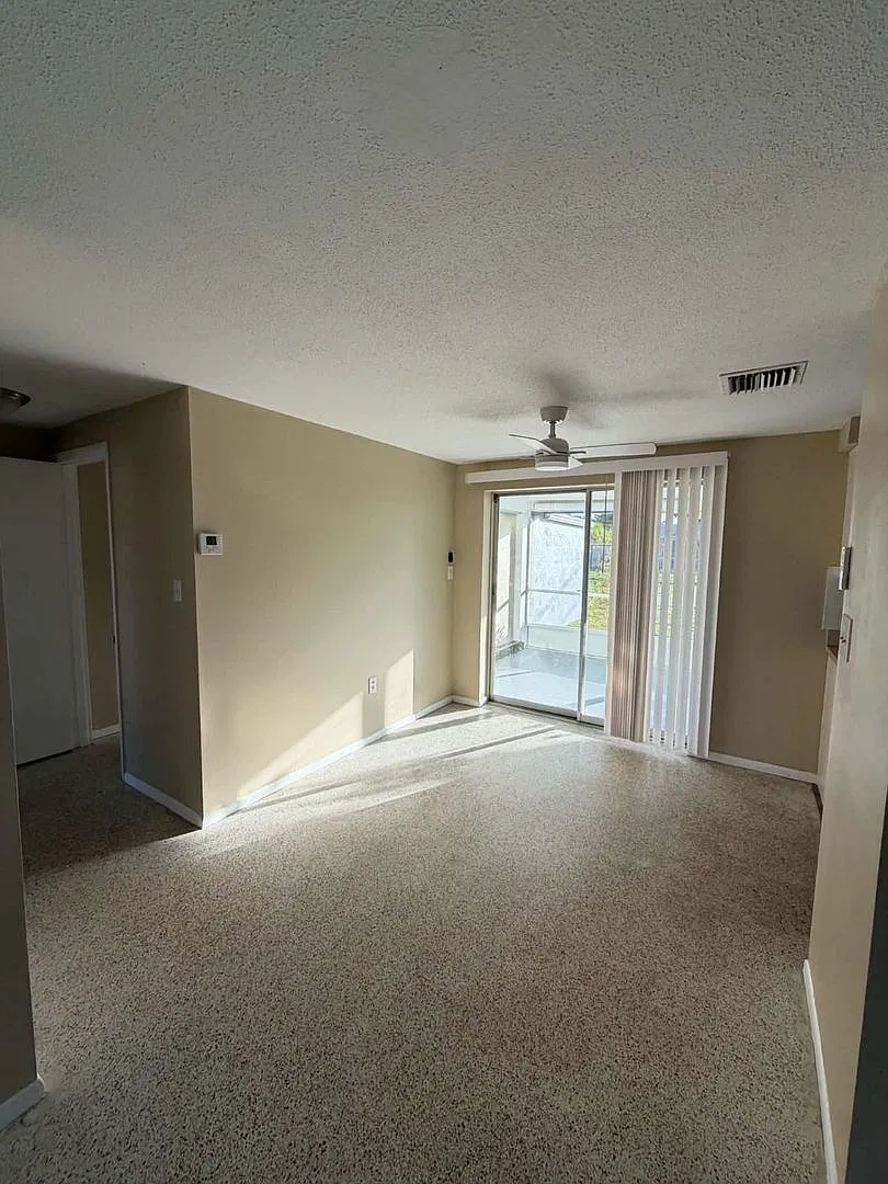 Move-In Ready! Beautifully Refreshed Home With A Spacious Lot In Port Charlotte! — Photo 4