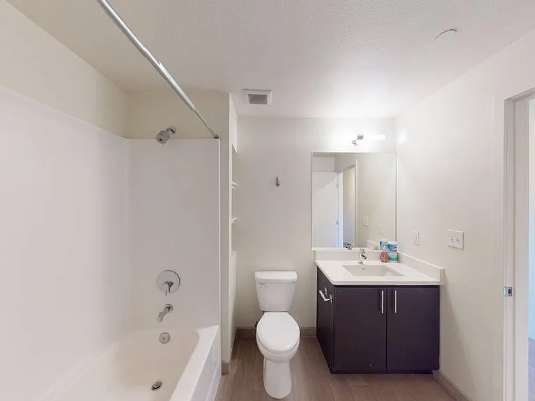 Platinum Apartments — Photo 30