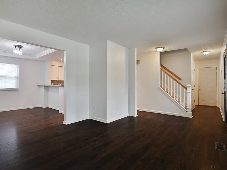 293 Sumption Dr — Photo 6
