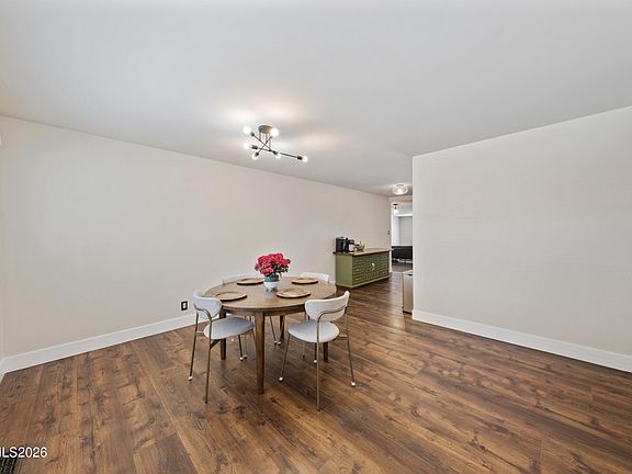 4th image of 1010 Casa Loma Dr