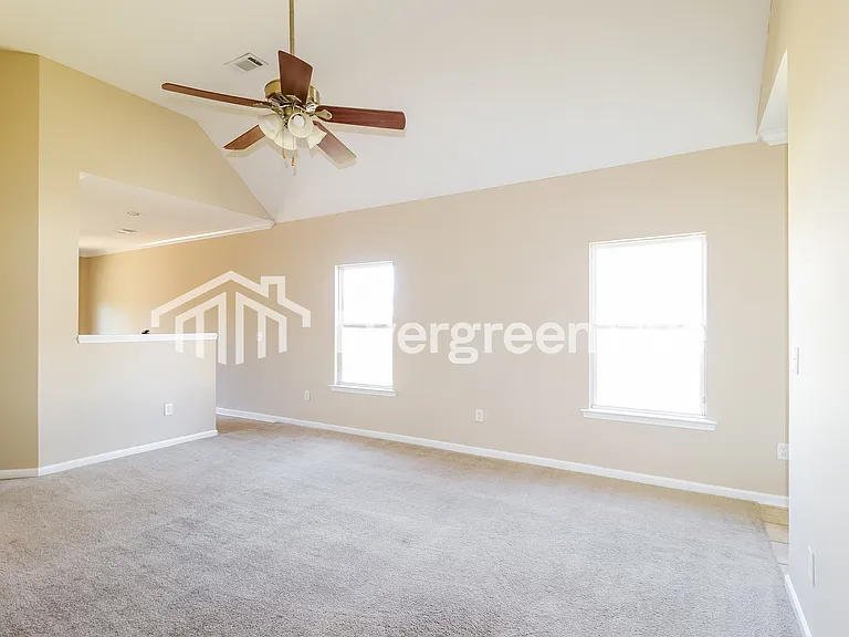 1798 Bradford Ln — Photo 8