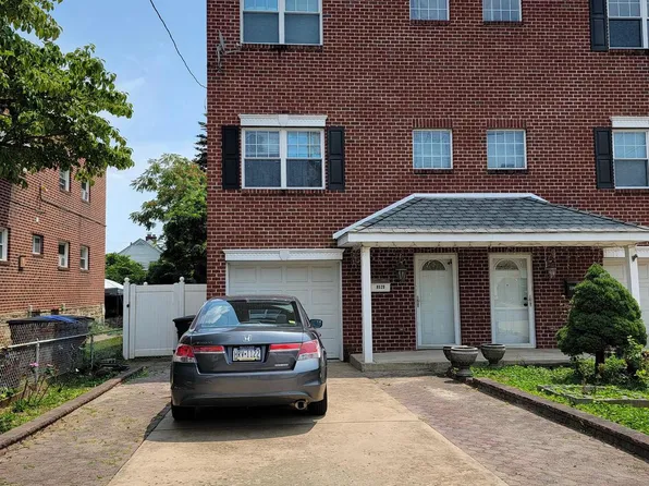 9529 Evans St, Philadelphia, PA 19115