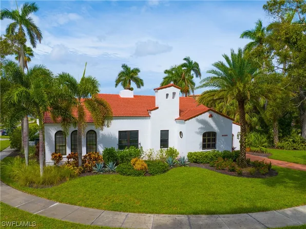 1376 Barcelona Ave, Fort Myers, FL 33901