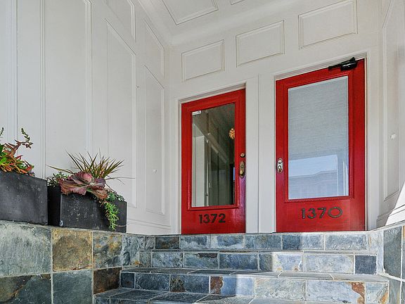 4th image of 1372 Green St