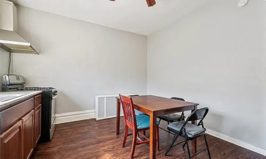 3 bed, 1700 sqft, $2,200 — Photo 1