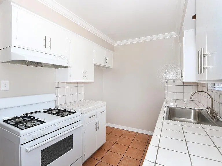 316 N Moore Ave #E — Photo 7