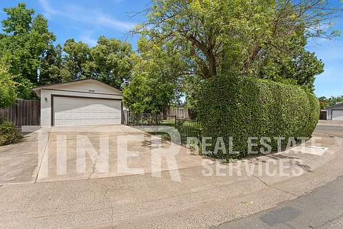 8950 Salmon Falls Dr Photo 1