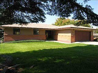 1st image of 717 Parkview Way