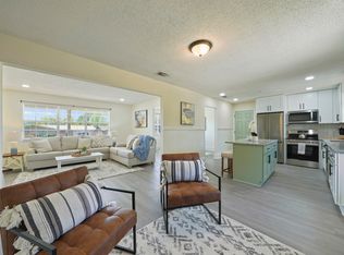 15 Lakeview Dr, Mary Esther, FL 32569