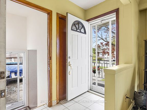 3rd image of 3 Shoreview Dr
