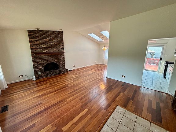 3rd image of 1450 Sturbridge Ct