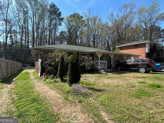 2nd image of 935 Slash Pine Rd