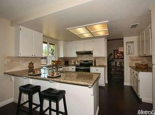 8261 Hazelhurst Ct, Orangevale, CA 95662