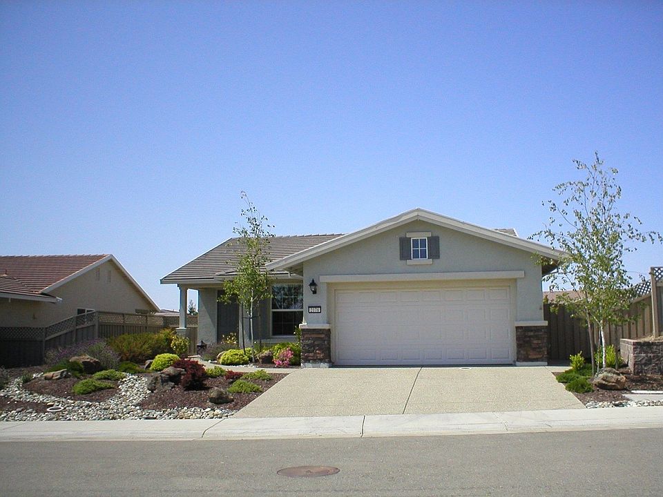 Welcome Home to 2176 Falcon View