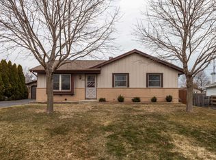 2920 Thornapple Ct, Racine, WI 53402