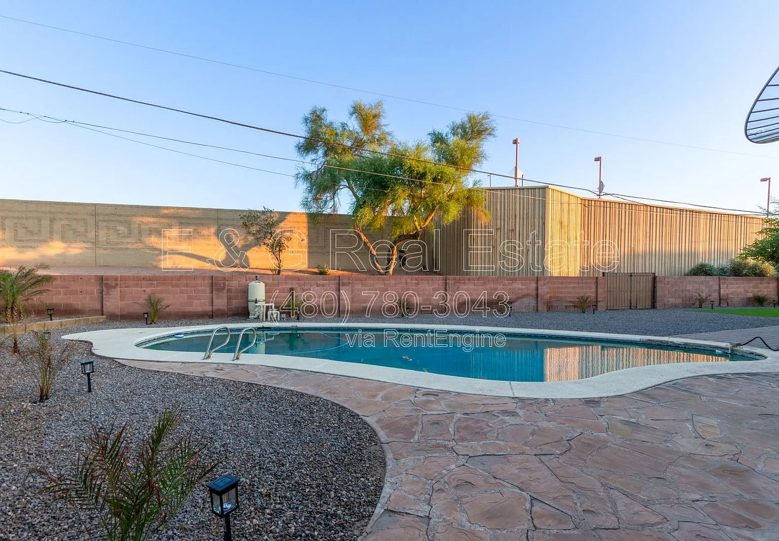 4 bed, 2.0 bath, 1617 sqft, $2,600 — Photo 2