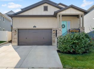 214 E Hillcrest Way, North Salt Lake, UT 84054