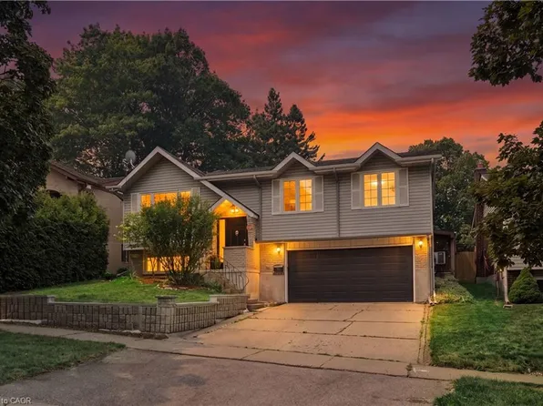 254 Southwood Dr, Kitchener, ON N2E 2B1
