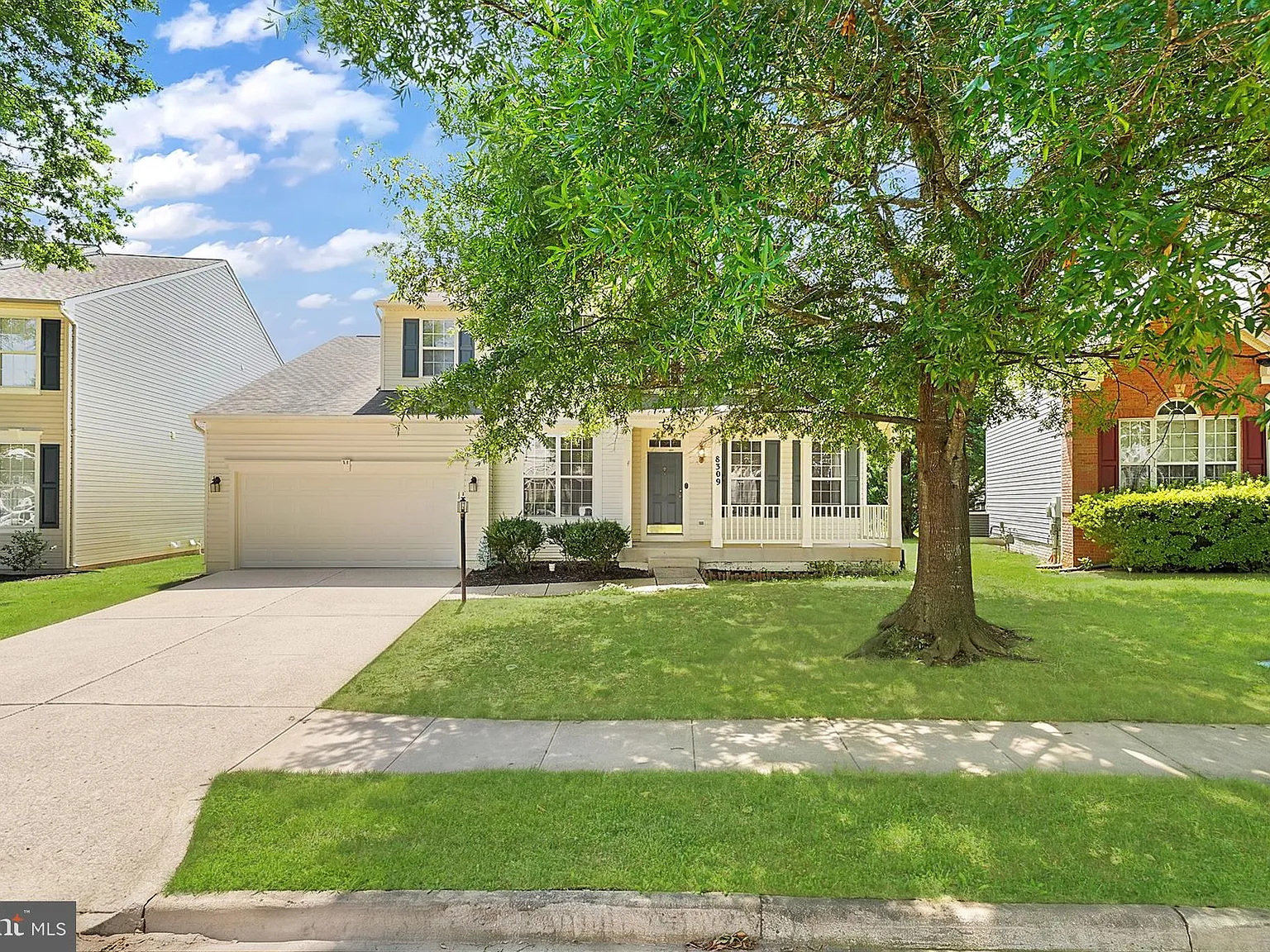 4 bed, 4.5 bath, 4638 sqft, $4,000 — Photo 3