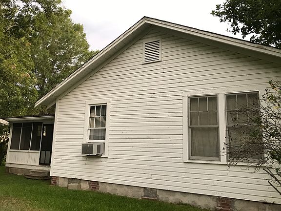 Screened-in back porch