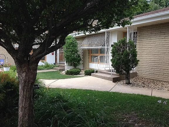 3rd image of 740 N Prospect St #740