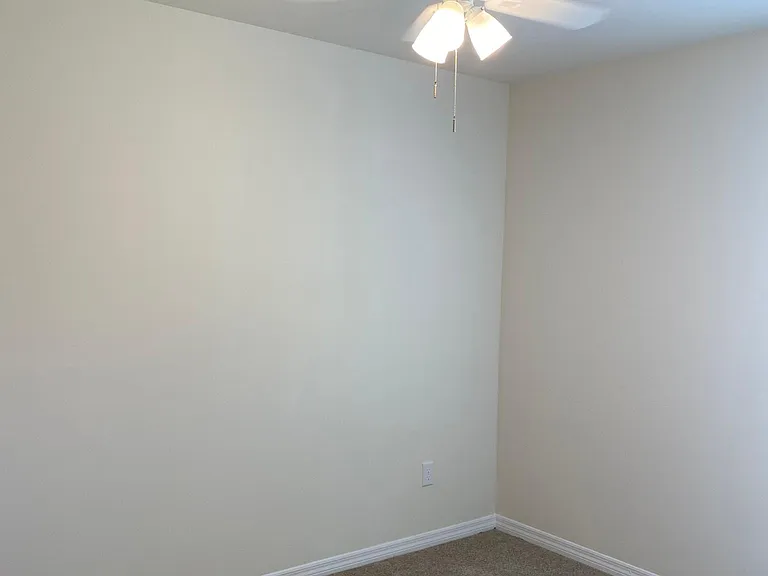 1207 SW Embers Ter — Photo 12