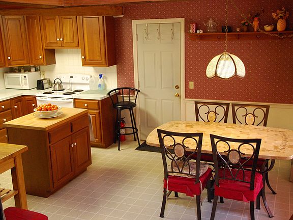Additional Eating Area