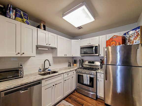 3rd image of 149 Cambridge Ct #D049