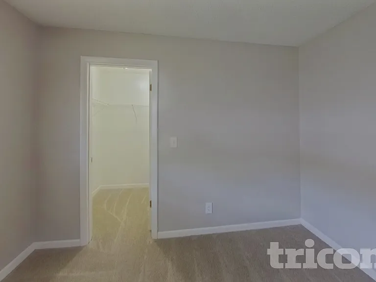 1484 Bloomingdale Rd — Photo 11