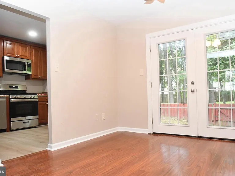 5104 Arrit Ct — Photo 4