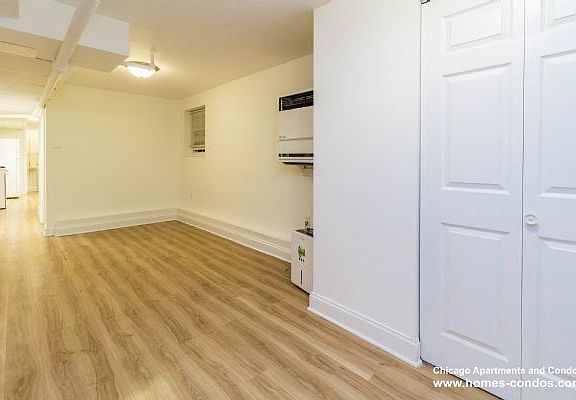 5th image of 1315 W Carmen Ave