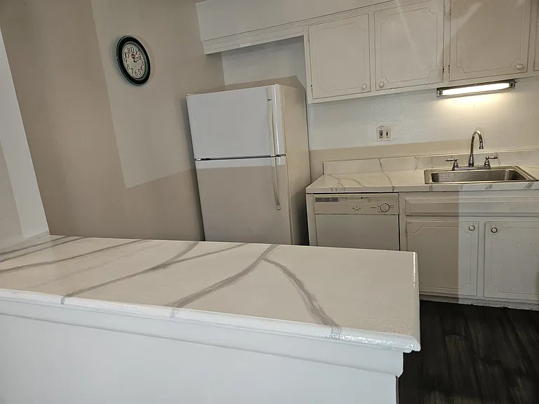 2734 Island Ave — Photo 12