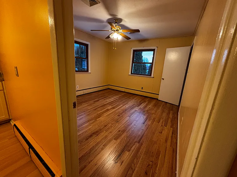 Cozy den or 4th bedroom