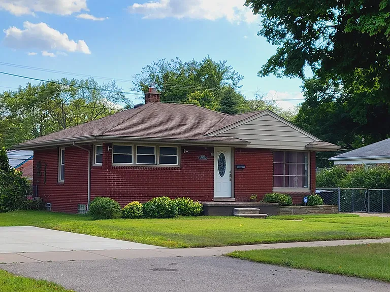26265 W Six Mile Rd — Photo 14